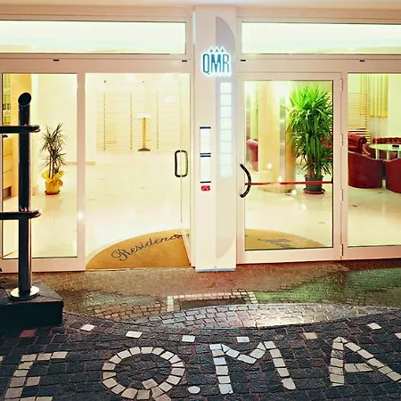 Апарт-отель Queen Mary 3*