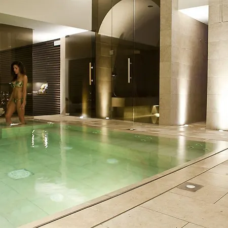 Queen Mary Апарт-отель Каттолика