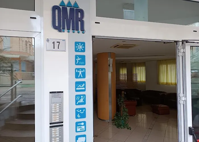 Апарт-отель Queen Mary 3*